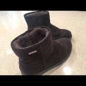 Emu Australia Paterson Classic Mini. charcoal 9